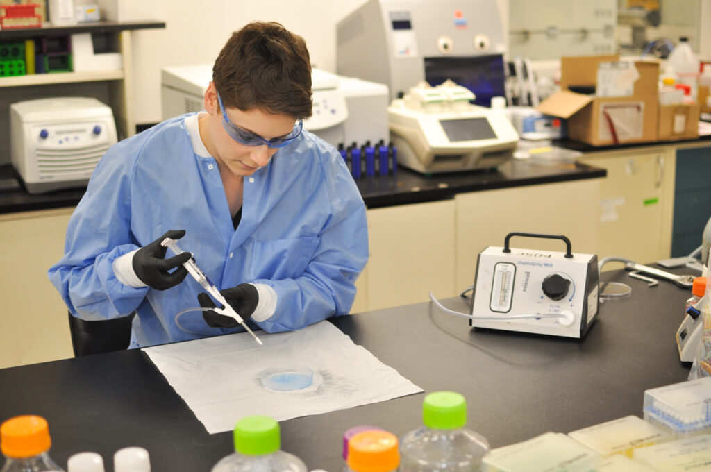 In-house testing of Luna Labs' AeroVeil sprayable hydrogel for post-operative adhesions